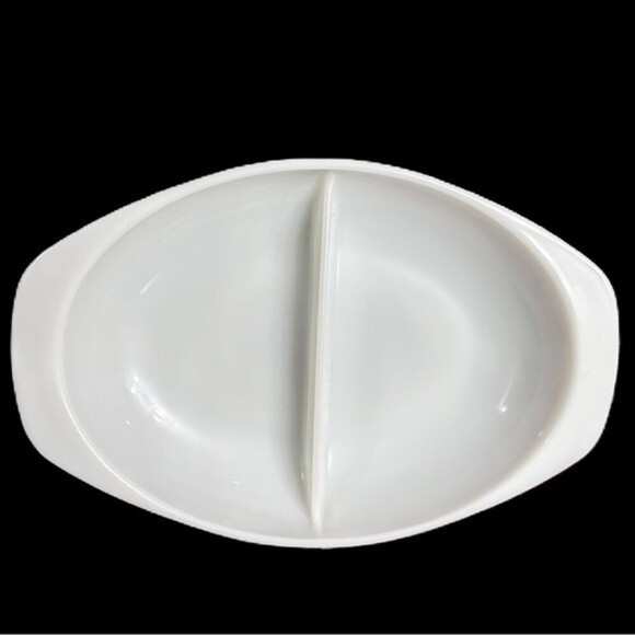 Vintage Pyrex Oval Divided Casserole‎ Dish - Picture 3 of 16
